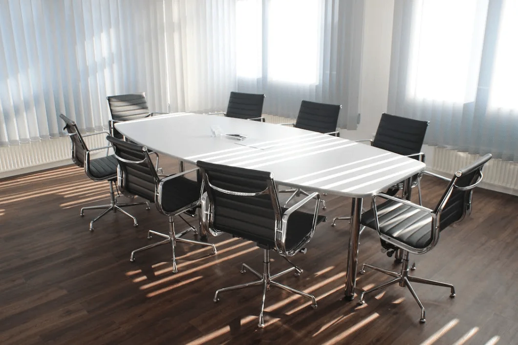 Modern Conference Room with Natural Light | Commercial fit out companies dubai